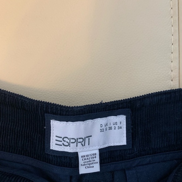 Corduroy Esprit shorts - Picture 2 of 2